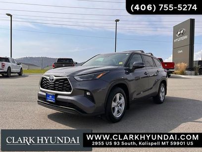 Used 2022 Toyota Highlander LE