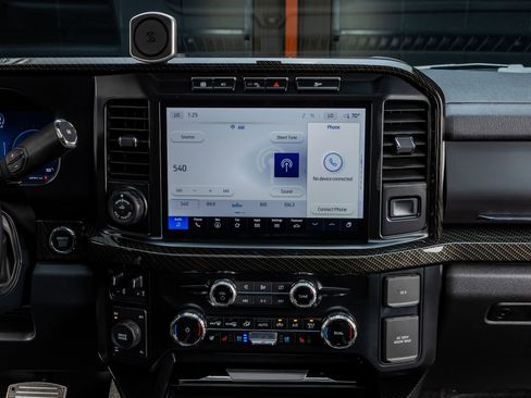 Used 2024 Ford F250 Lariat w/ Lariat Ultimate Package AWD/4WD image 23