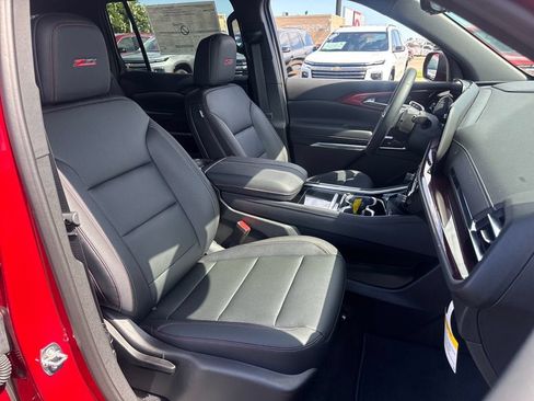 New 2026 Chevrolet Traverse Z71 w/ Driver Confidence Package AWD/4WD image 12