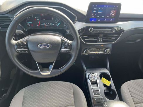Used 2022 Ford Escape SE w/ Convenience Package AWD/4WD image 2