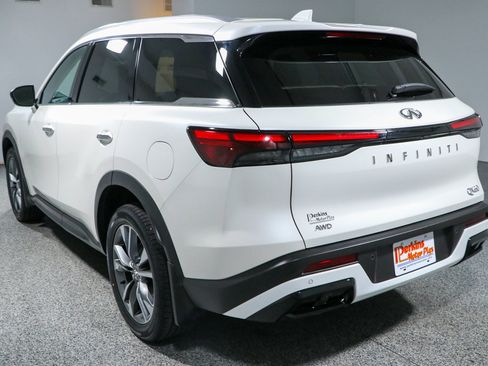 Used 2023 INFINITI QX60 Luxe w/ Performance Audio Package AWD/4WD image 9