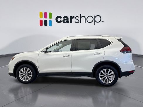 Used 2019 Nissan Rogue SV image 2