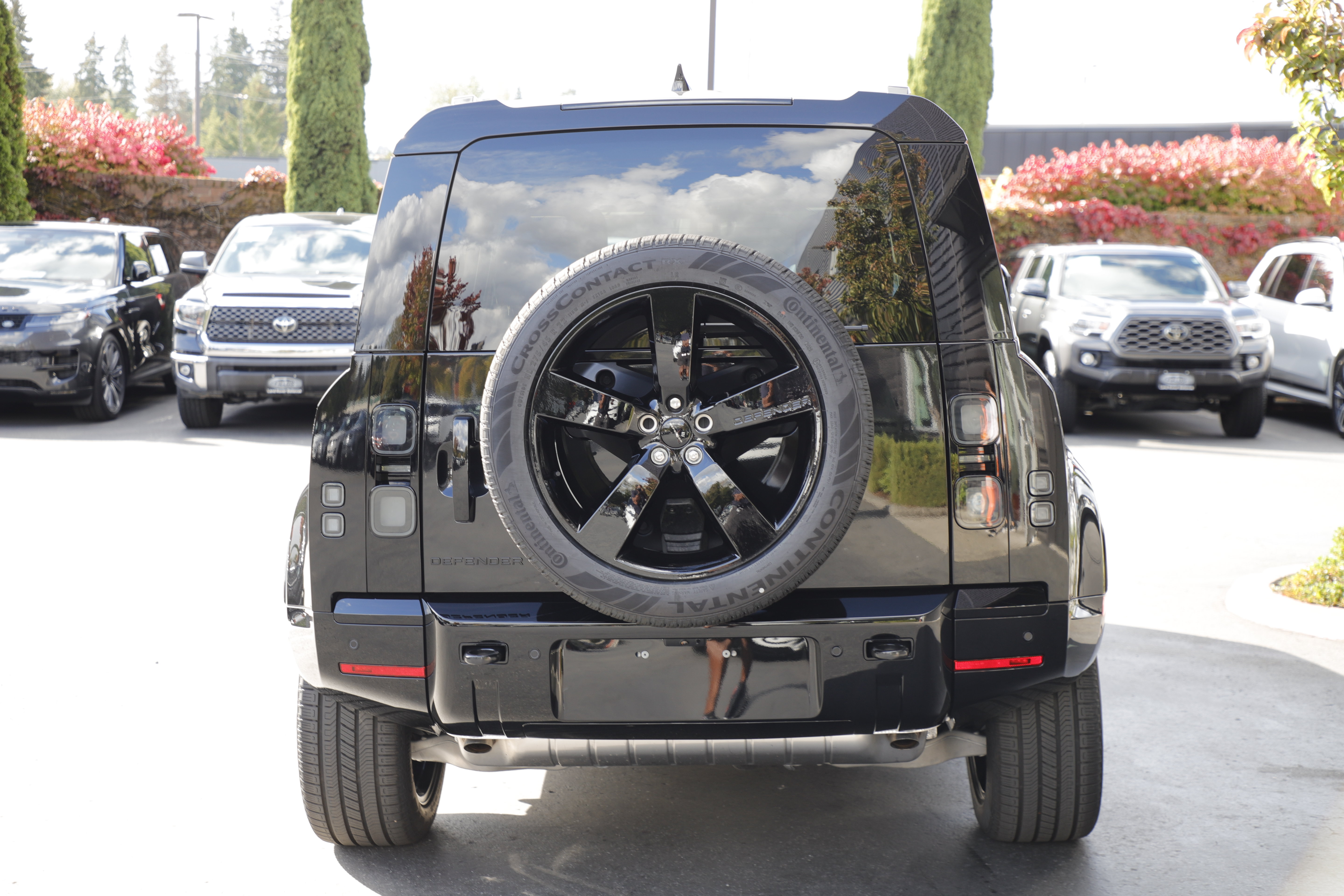 New 2026 Land Rover Defender 110 X-Dynamic SE AWD/4WD image 7