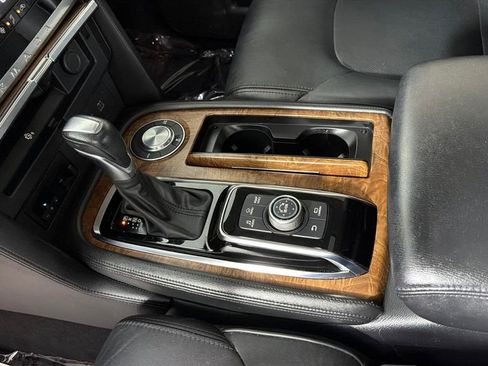 Used 2023 Nissan Armada SL w/ Captain's Chairs Package RWD image 23