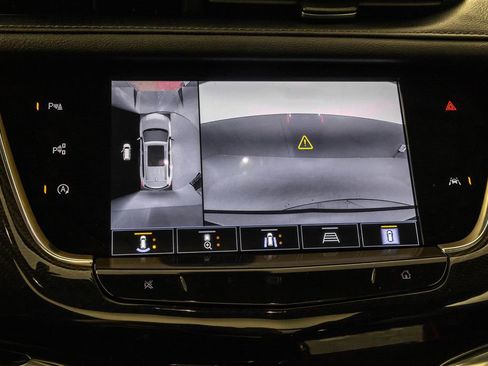 Used 2023 Cadillac XT6 Sport w/ Technology Package image 20