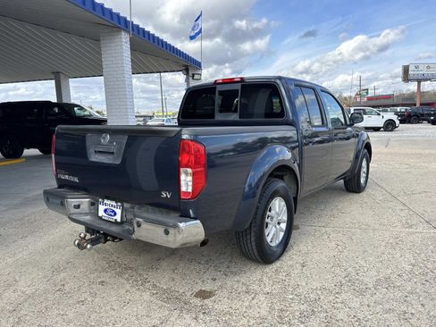 Used 2016 Nissan Frontier SV image 7