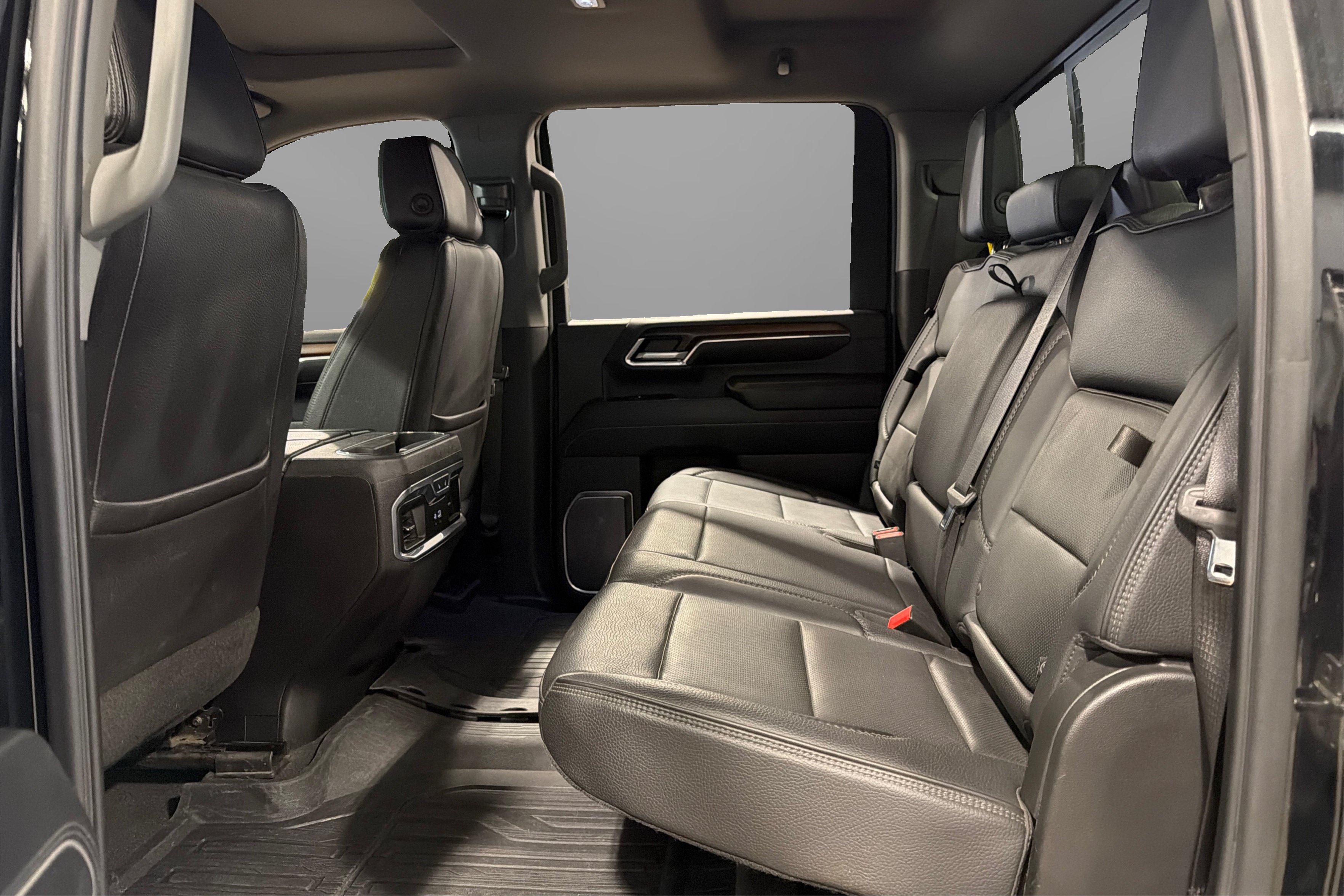 Used 2024 GMC Sierra 2500 Denali w/ Denali Reserve Package AWD/4WD image 40