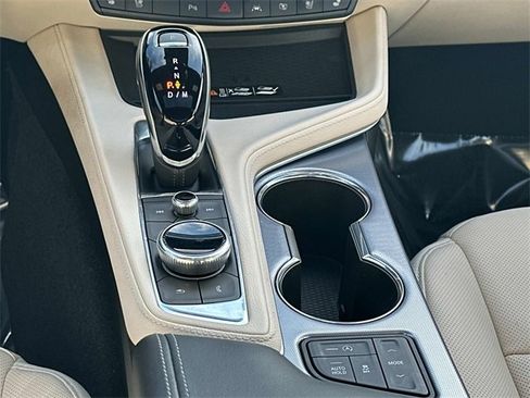 Used 2025 Cadillac CT4 Premium Luxury image 5