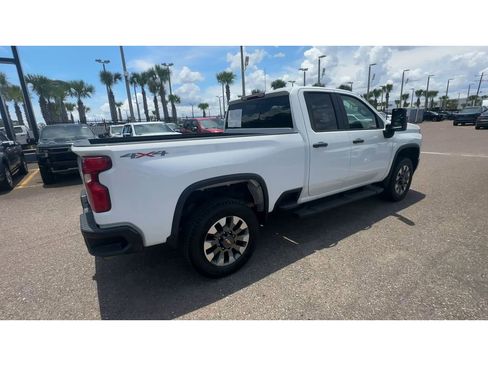 Used 2023 Chevrolet Silverado 2500 Custom AWD/4WD image 8