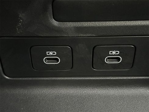 Used 2025 Land Rover Range Rover Velar S image 22