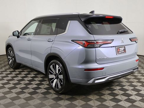 New 2025 Mitsubishi Outlander SEL image 14