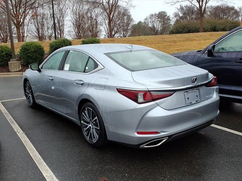 New 2025 Lexus ES 350 w/ Premium Package image 4