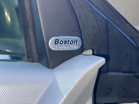 Used 2008 Chrysler Sebring Touring w/ Electronics Convenience Group image 25