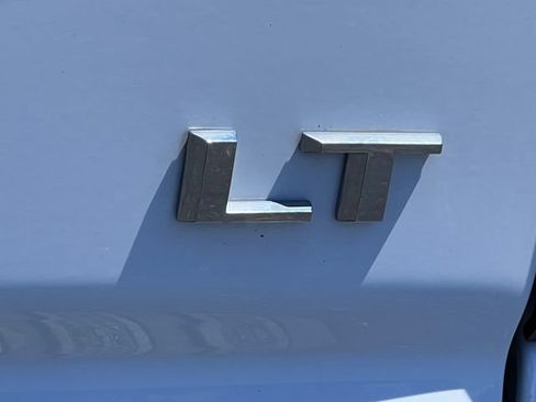 Used 2024 Chevrolet Silverado 1500 LT AWD/4WD image 10