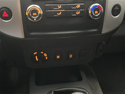 Used 2011 Nissan Xterra PRO-4X image 14