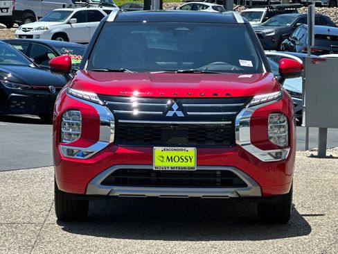 New 2025 Mitsubishi Outlander SEL image 8