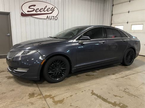 Used 2013 Lincoln MKZ image 1