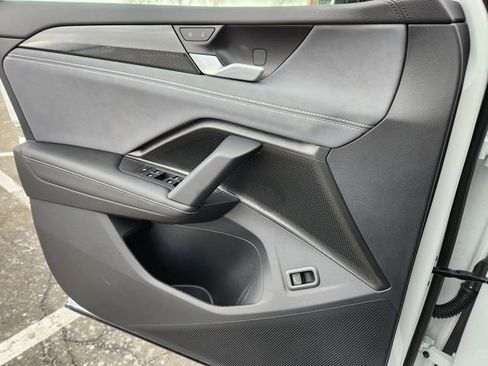 New 2026 Volkswagen Tiguan SE R-Line image 21