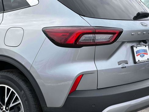 Used 2023 Ford Escape SE image 8