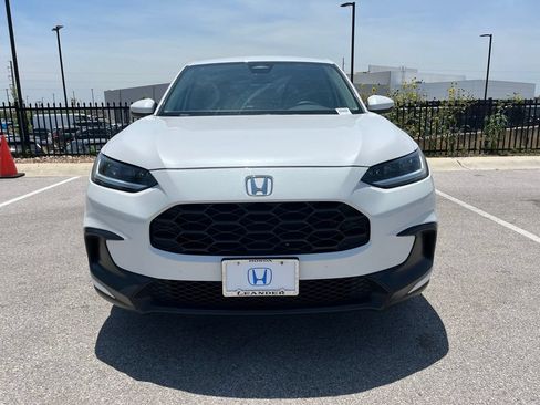 Certified 2025 Honda HR-V LX image 2