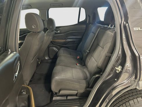 Used 2018 GMC Acadia SLE FWD image 17