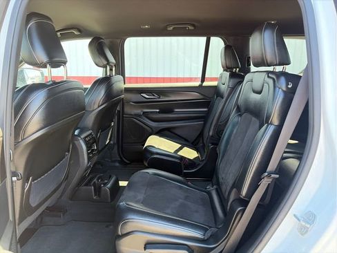 Used 2023 Jeep Grand Cherokee L Laredo AWD/4WD image 39