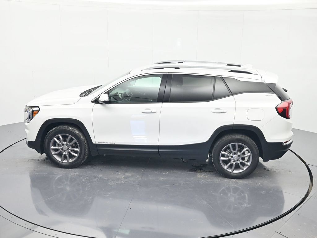 Used 2024 GMC Terrain SLT AWD/4WD image 35