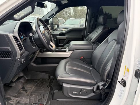 Used 2022 Ford F350 Platinum w/ Tremor Off-Road Package image 10