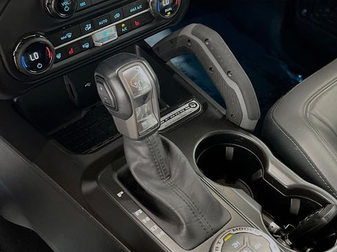 Used 2024 Ford Bronco Outer Banks image 13
