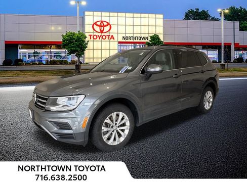 Used 2019 Volkswagen Tiguan SE w/ Panoramic Sunroof Package image 1