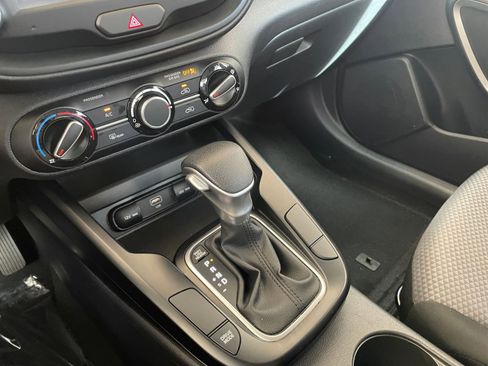 Used 2025 Kia Soul LX w/ LX Technology Package image 36