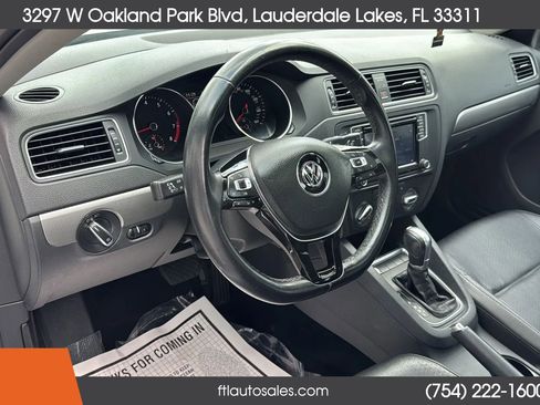 Used 2017 Volkswagen Jetta SE FWD image 39