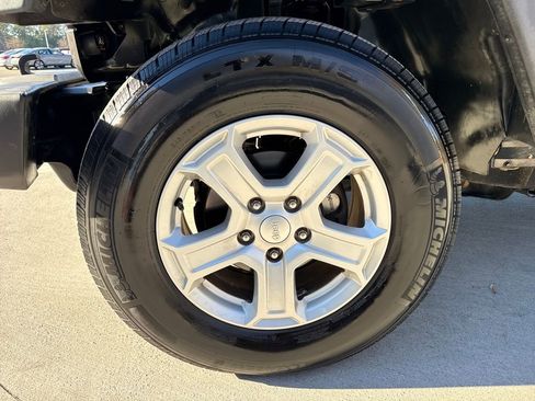 Used 2017 Jeep Wrangler Unlimited Sport w/ Quick Order Package 24S image 11