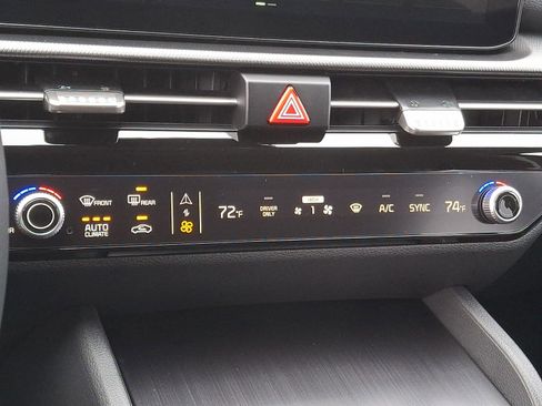 New 2026 Kia Sportage S image 8