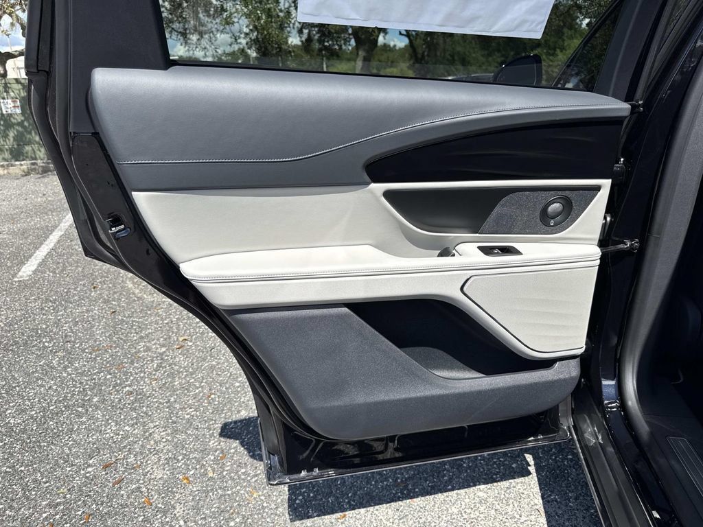 New 2026 Lincoln Nautilus Premier w/ Equipment Group 102A AWD/4WD image 13