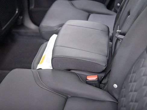 Used 2025 Volvo XC90 B6 Plus image 25