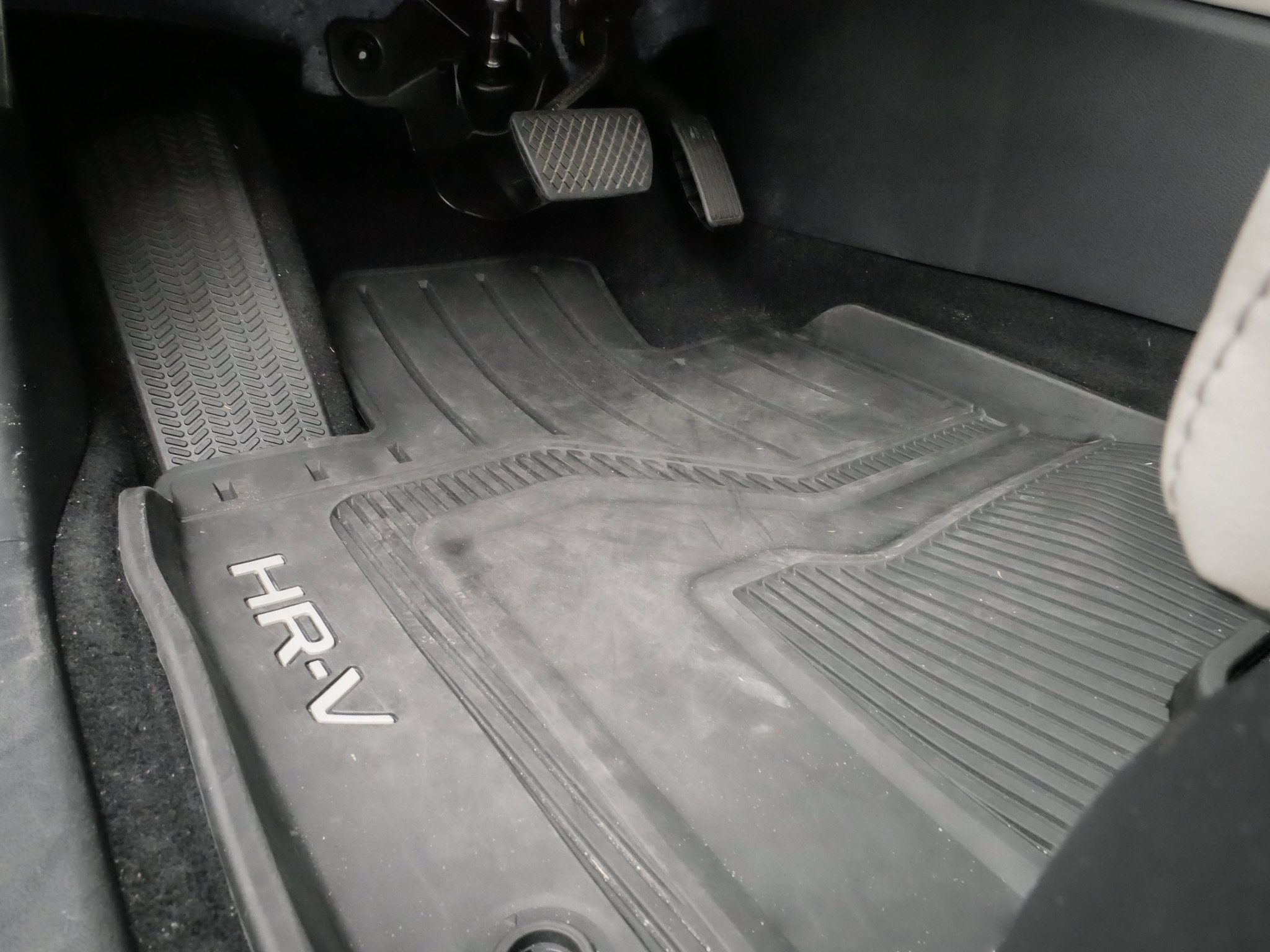 Certified 2026 Honda HR-V EX-L image 16