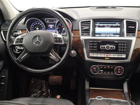 Used 2015 Mercedes-Benz GL 450 4MATIC image 17