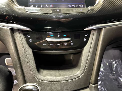 Used 2020 Cadillac XT6 Sport image 27