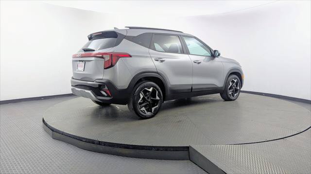 Used 2025 Kia Seltos S FWD image 8