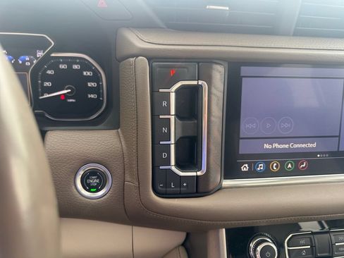 Used 2021 GMC Yukon Denali w/ Denali Premium Package AWD/4WD image 21