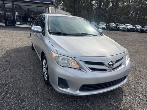 Used 2012 Toyota Corolla LE image 17