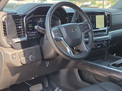 Used 2026 Chevrolet Silverado 2500 LTZ w/ Trail Boss Package AWD/4WD image 9