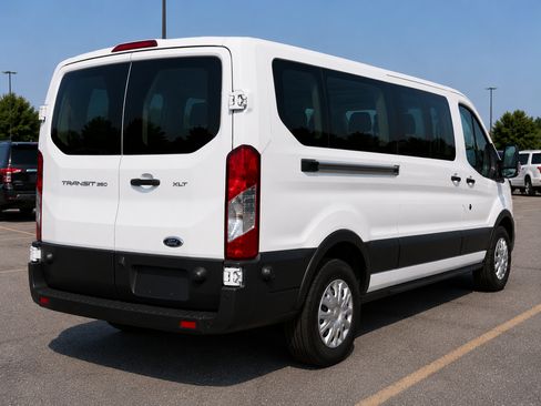 Used 2024 Ford Transit 350 XLT RWD image 3