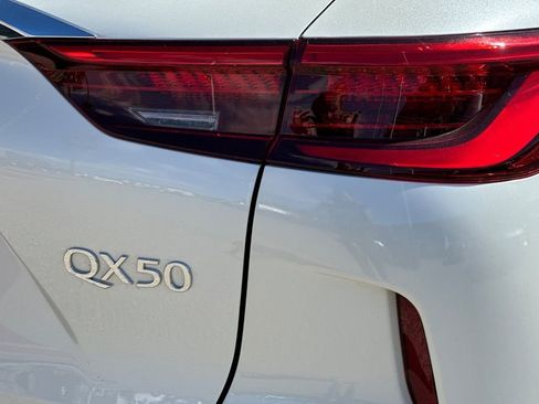 Used 2022 INFINITI QX50 Sensory image 28