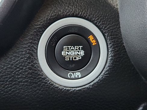 Used 2023 RAM 1500 Big Horn AWD/4WD image 16