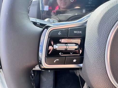New 2026 Kia Carnival FWD image 15