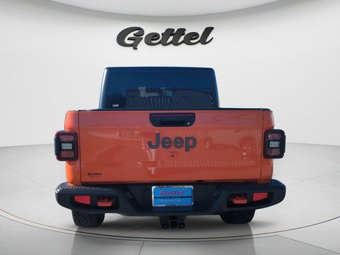 Used 2025 Jeep Gladiator Mojave w/ Safety Group AWD/4WD image 13
