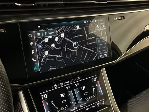 Used 2022 Audi SQ7 Premium Plus w/ SQ7 Executive Package image 2