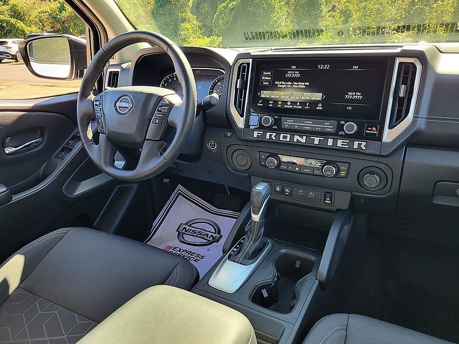 Certified 2025 Nissan Frontier SV w/ SV Convenience Package RWD image 30